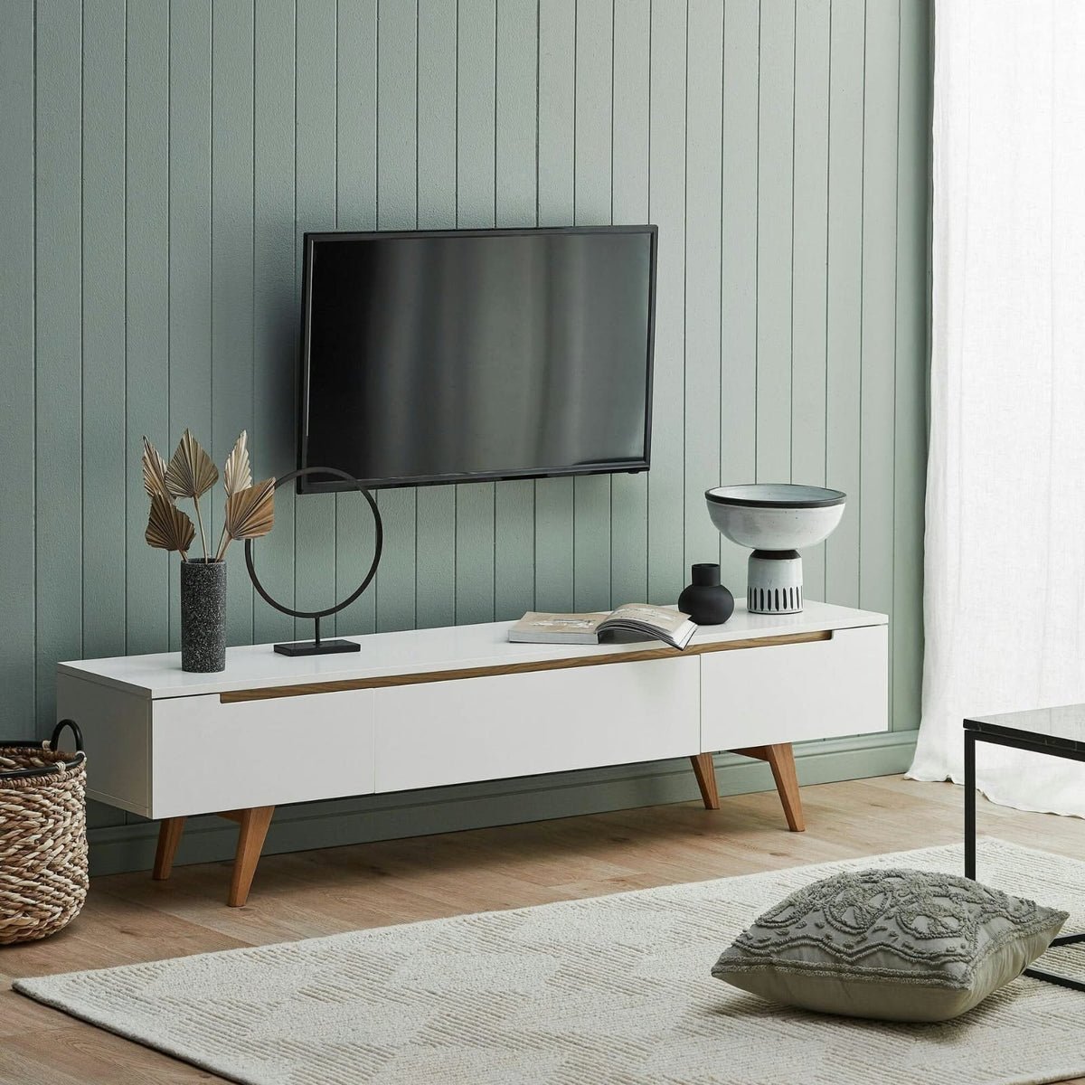 TV Unit – White, 40 x 40 x 180 cm | TT21